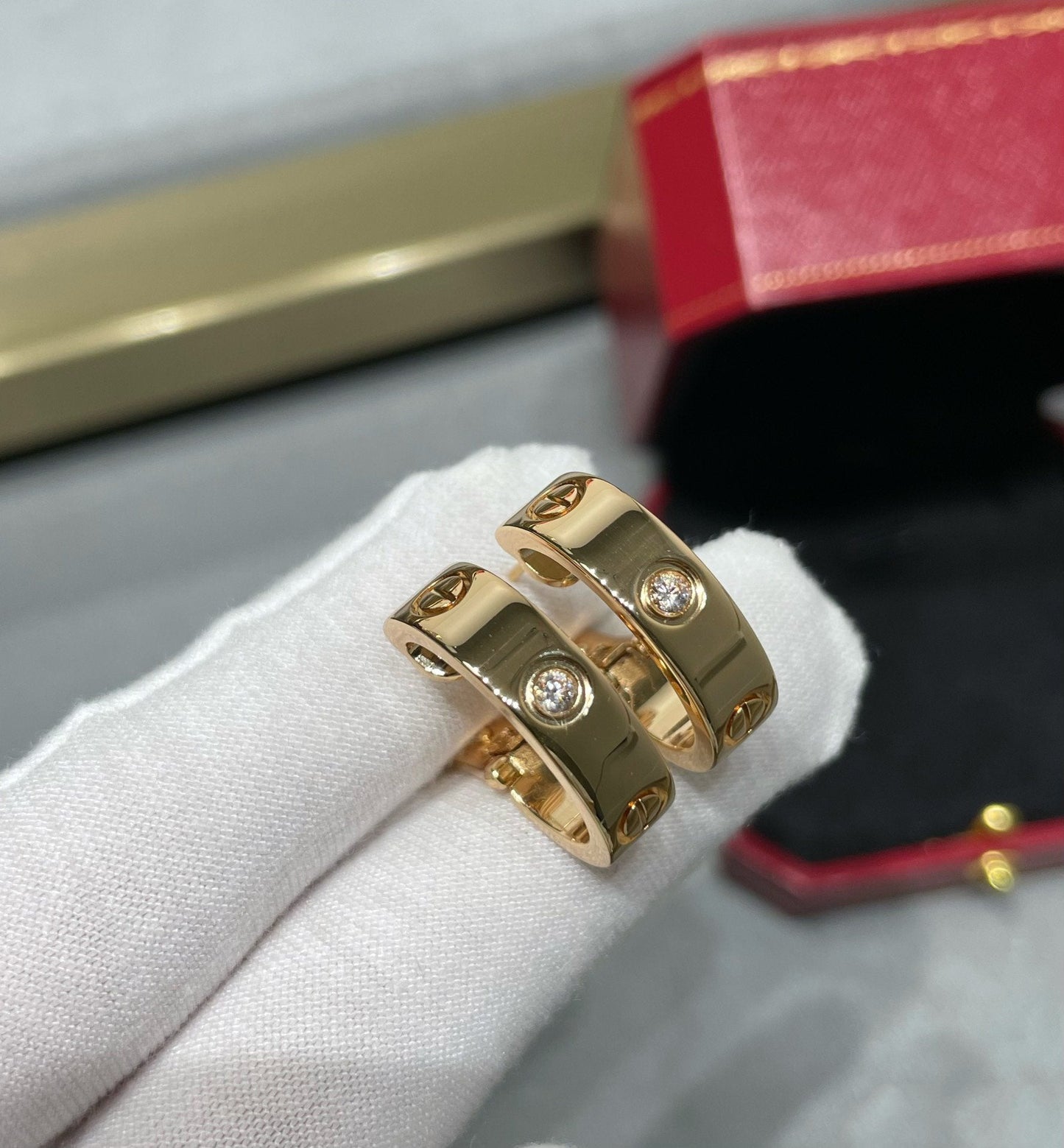 [Clover Jewelery]LOVE 5.5MM 1 DIAMOND EARRINGS