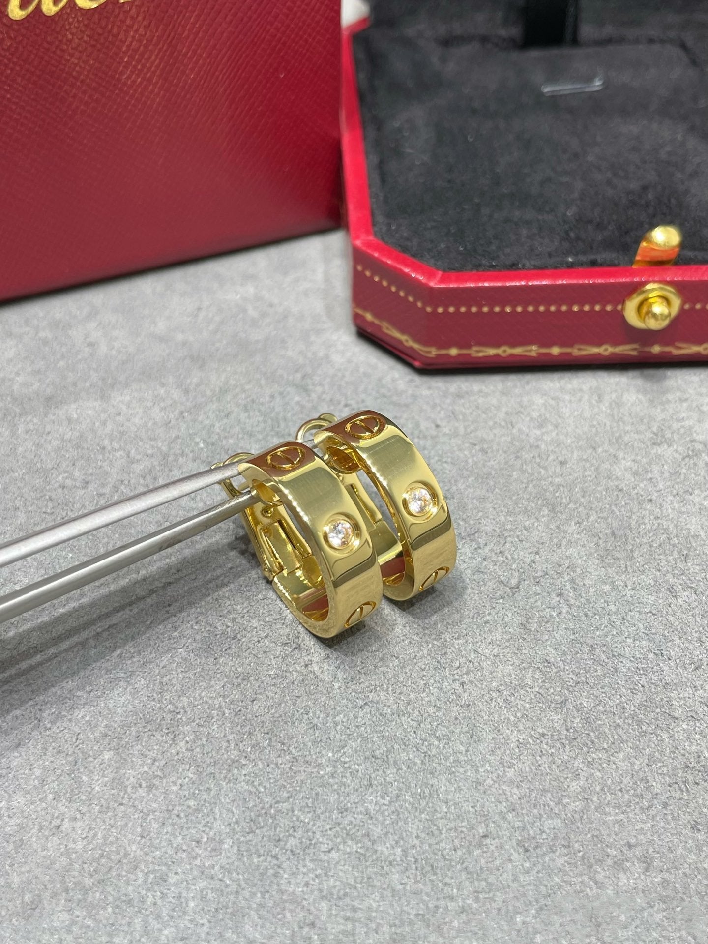 [Clover Jewelery]LOVE 5.5MM 1 DIAMOND EARRINGS