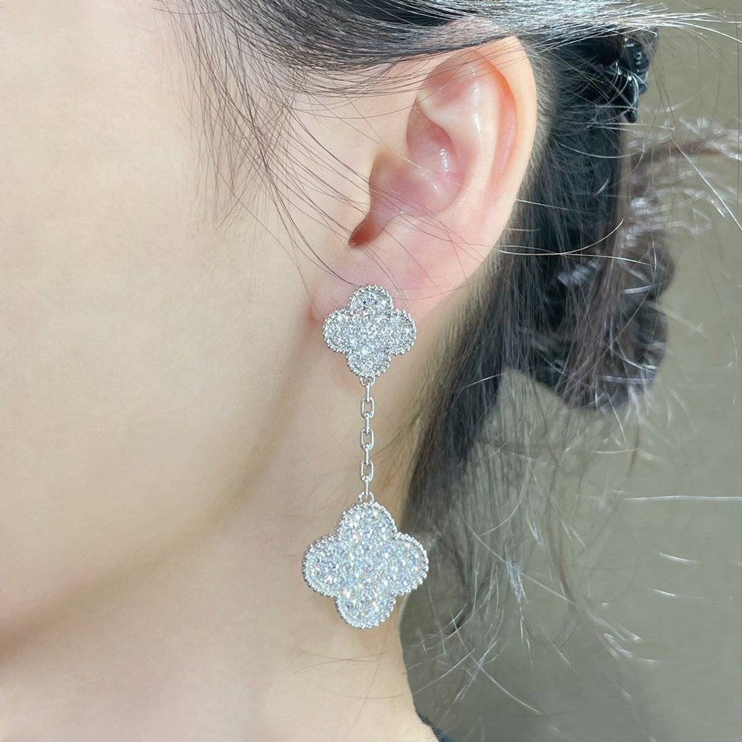[Clover Jewelery]CLOVER 2 MOTIFS DIAMOND PAVED SILVER EARRINGS