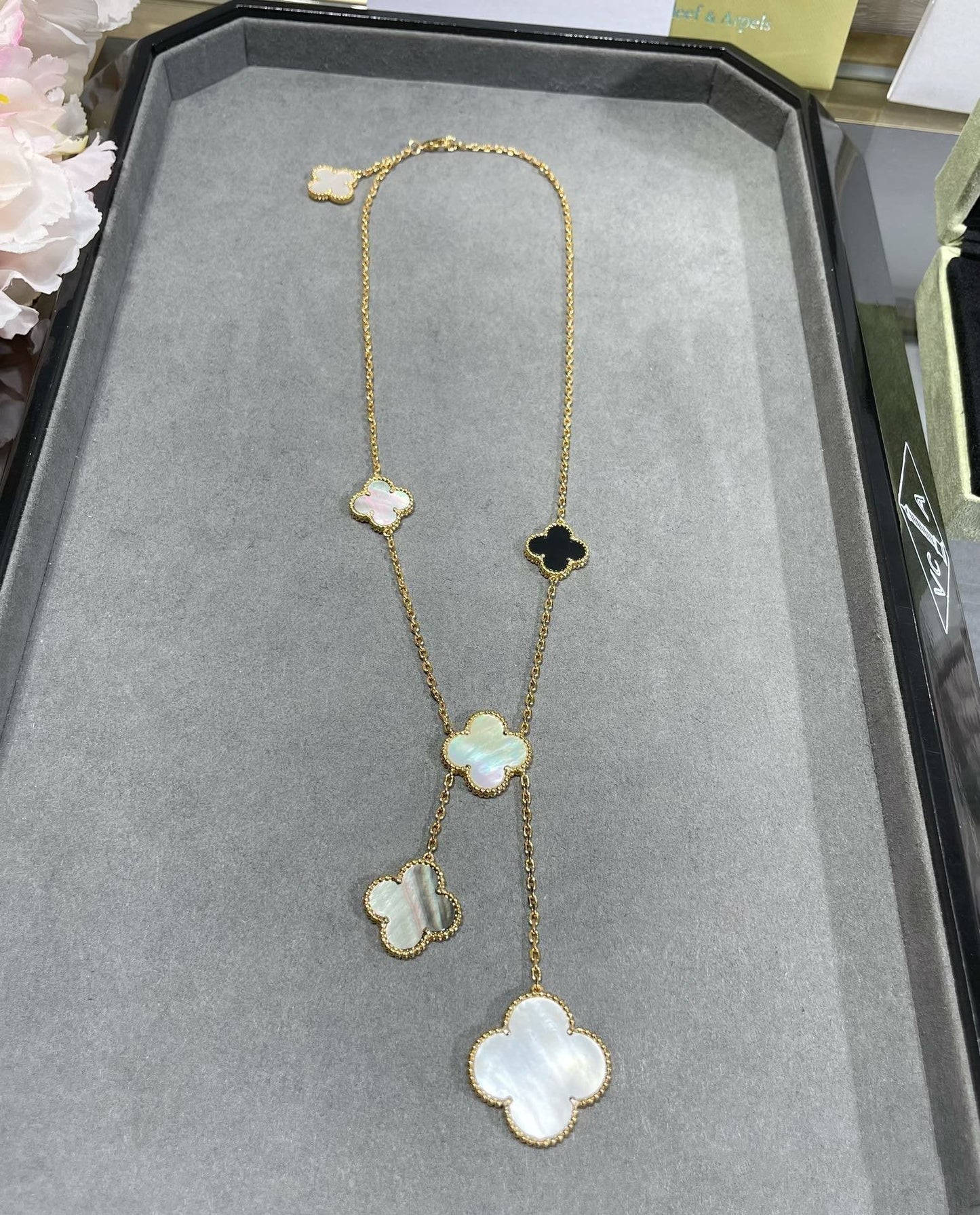 [Clover Jewelery]CLOVER 6 MOTIF MOP ONYX GOLD NECKLACE