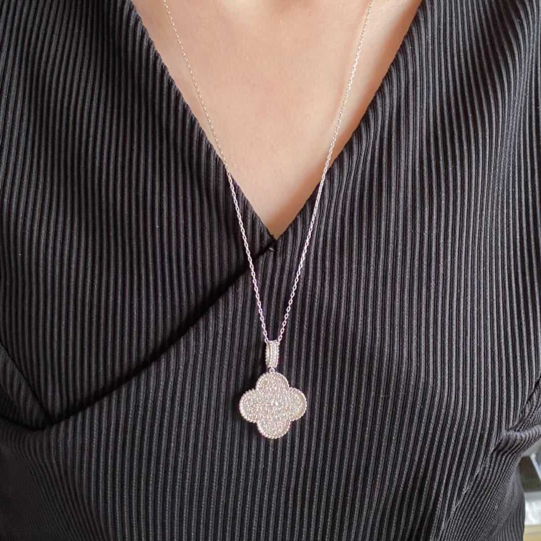 [Clover Jewelery]CLOVER 25MM LARGE PEDANT DIAMOND PAVED LONG NECKLACE