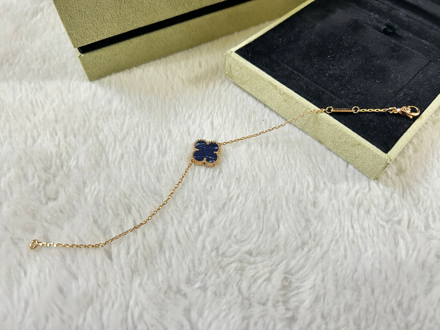 [Clover Jewelery]CLOVER 1 MOTIF PIETERSITE BRACELET