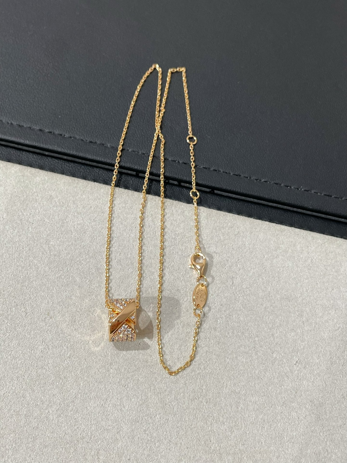 [Clover Jewelery]LIENS EVIDENCE DIAMOND PAVED NECKLACE