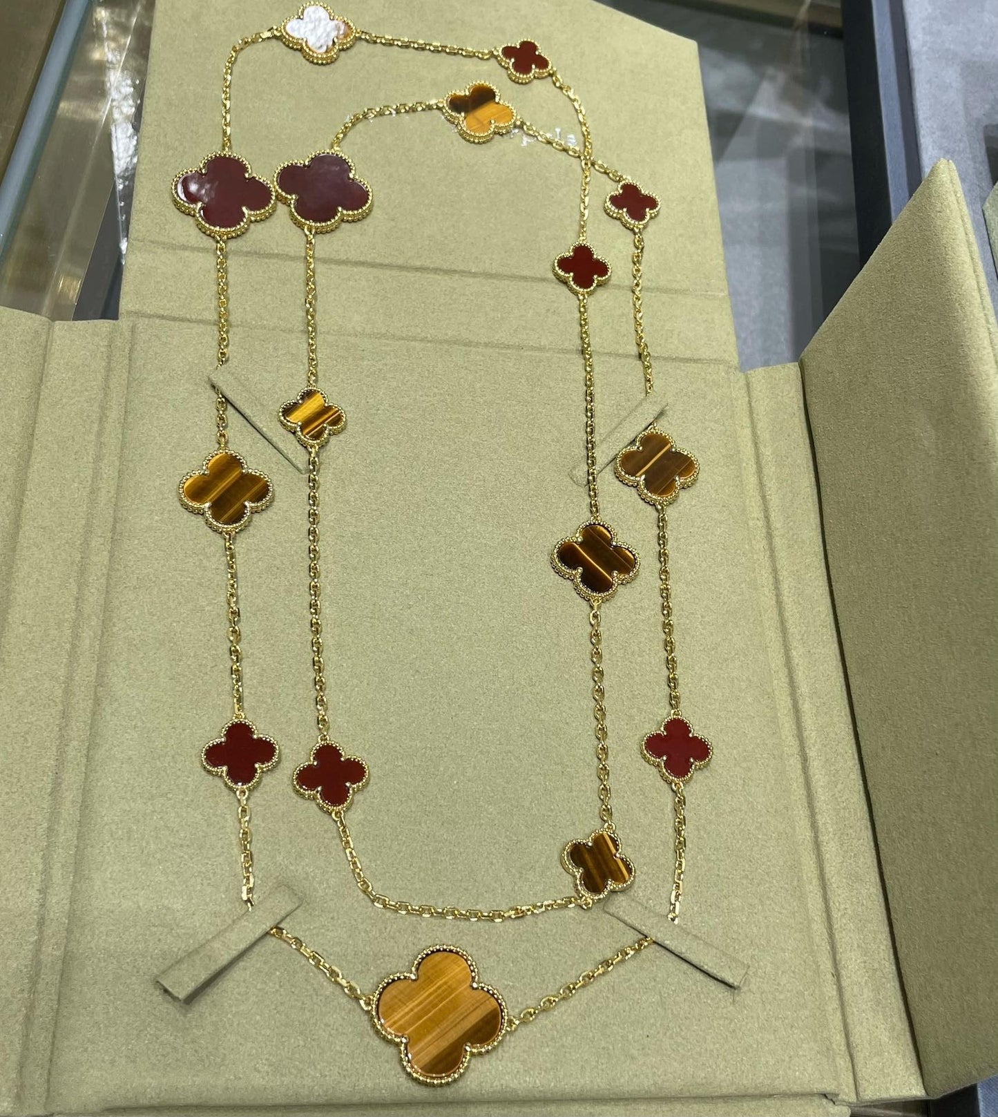 [Clover Jewelery]CLOVER 16 MOTIF CARNELIAN TIGER EYE ROSE GOLD NECKLACE