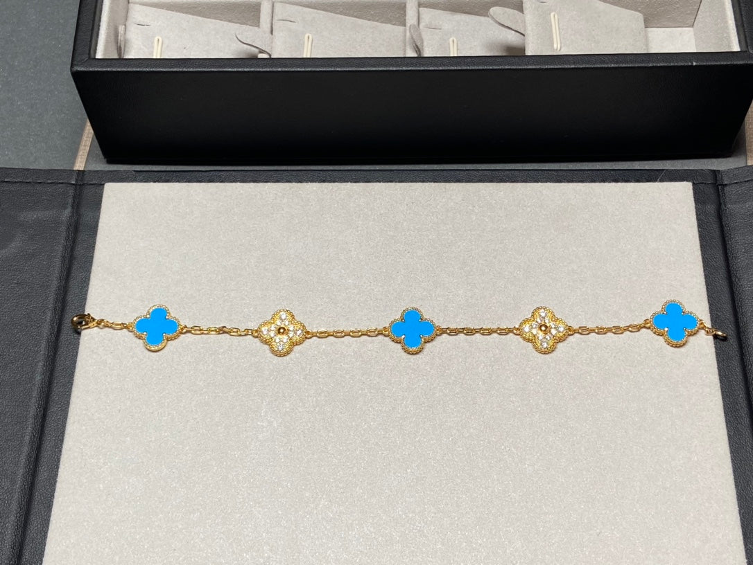 [Clover Jewelery]CLOVER 5 MOTIF BLUE CHALCEDONY DIAMOND GOLD BRACELET