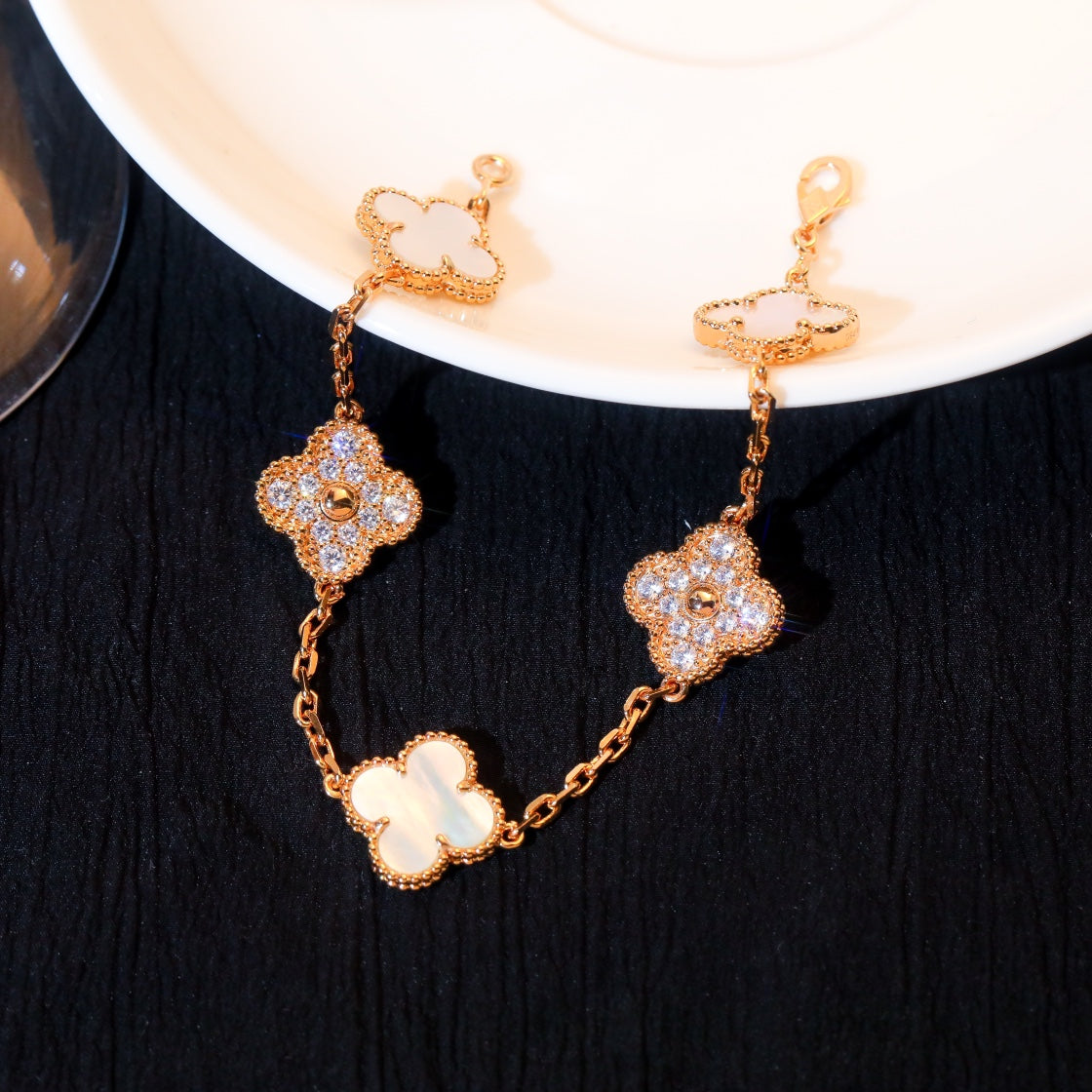 [Clover Jewelery]CLOVER BRACELET 5 MOTIF WHITE MOP DIAMOND