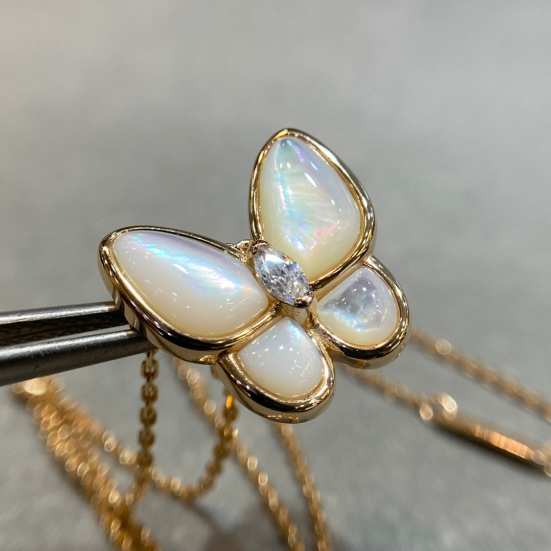 [Clover Jewelery]BUTTERFLY MOP DIAMOND NECKLACE