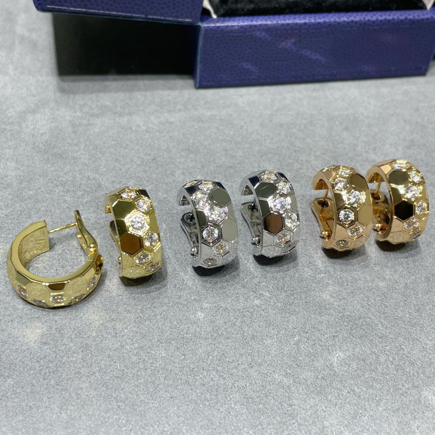 [Clover Jewelery]BEE LOVE DIAMOND HOOP EARRINGS