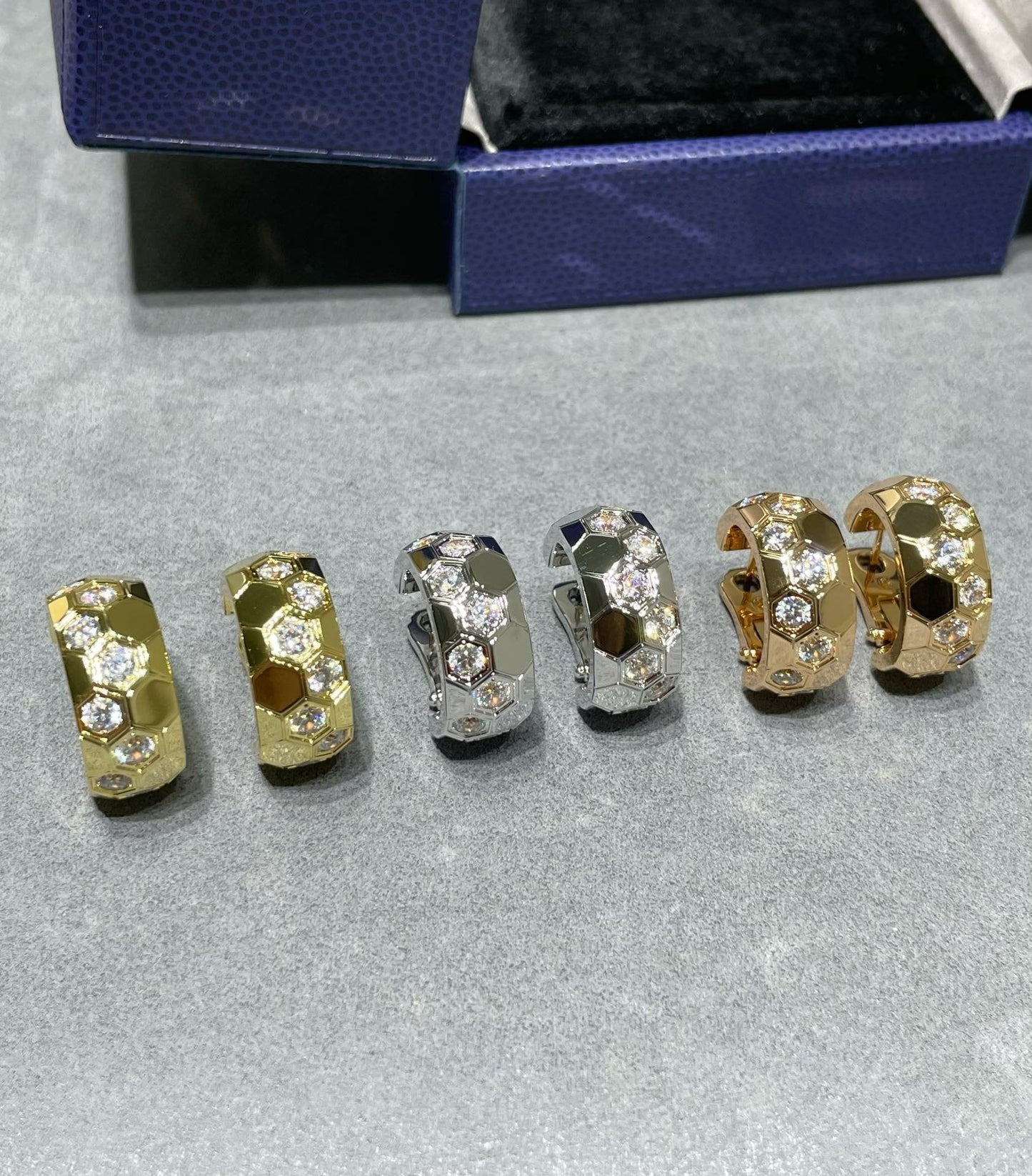 [Clover Jewelery]BEE LOVE DIAMOND HOOP EARRINGS