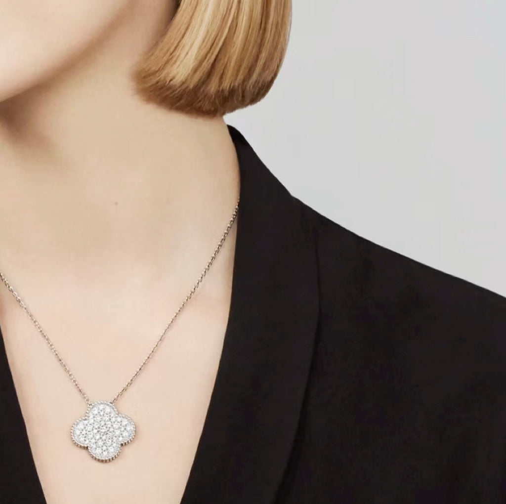 [Clover Jewelery]CLOVER 25MM LARGE PENDANT DIAMOND PAVED SILVER NECKLACE