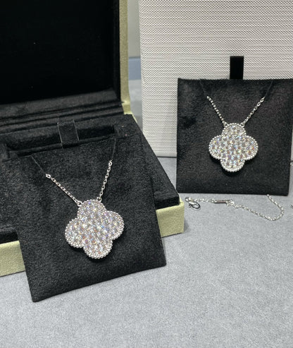 [Clover Jewelery]CLOVER 25MM LARGE PENDANT DIAMOND PAVED SILVER NECKLACE