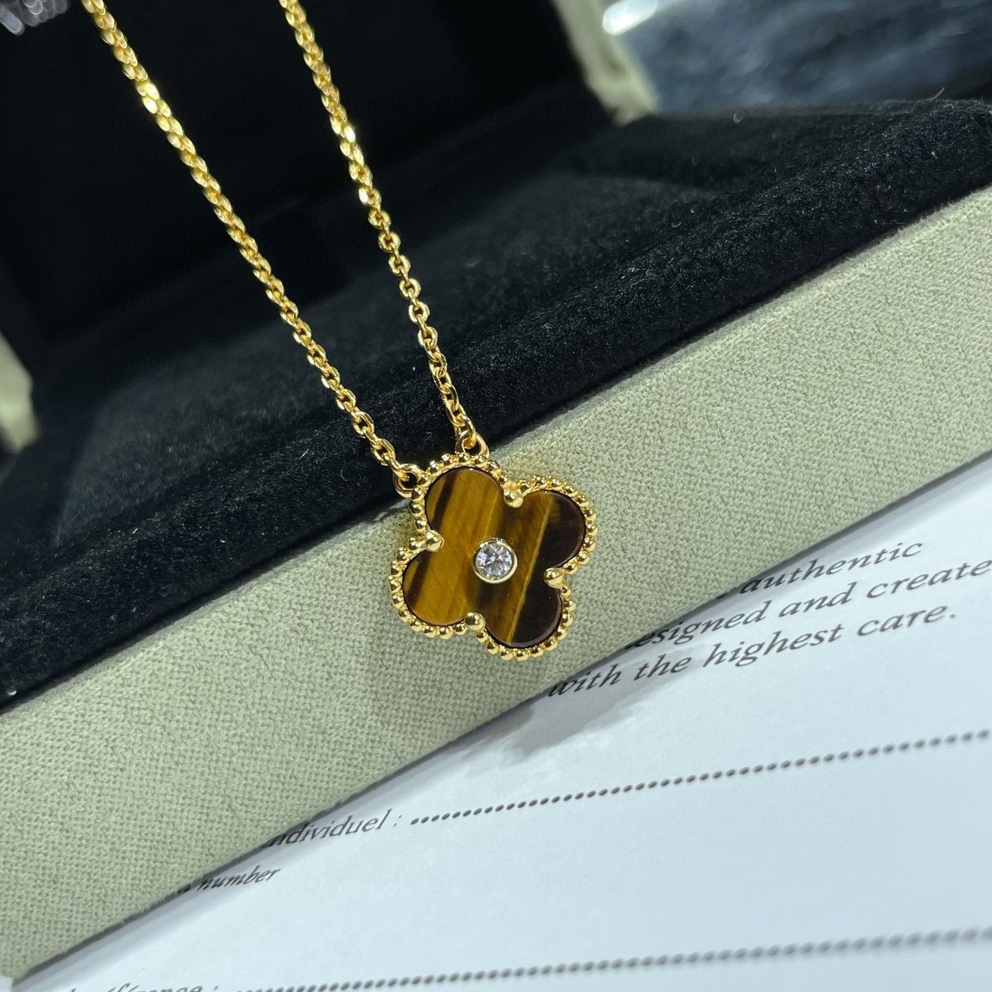 [Clover Jewelery]CLOVER 15MM DIAMOND AND YELLOW TIGER'S EYE AGATE necklace
