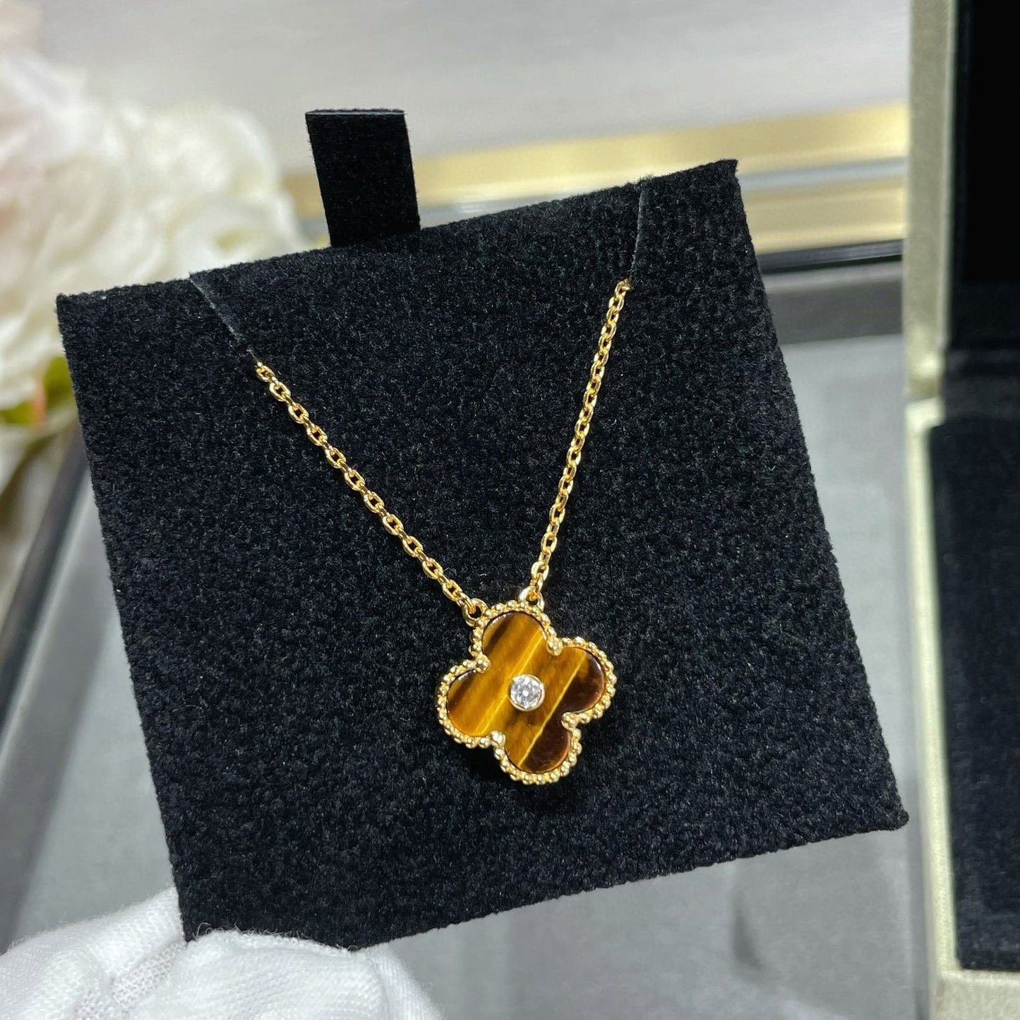 [Clover Jewelery]CLOVER 15MM DIAMOND AND YELLOW TIGER'S EYE AGATE necklace