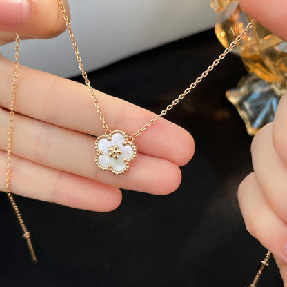 [Clover Jewelery]LUCKY  WHITE MOP  PLUM BLOSSOM NECKLACE