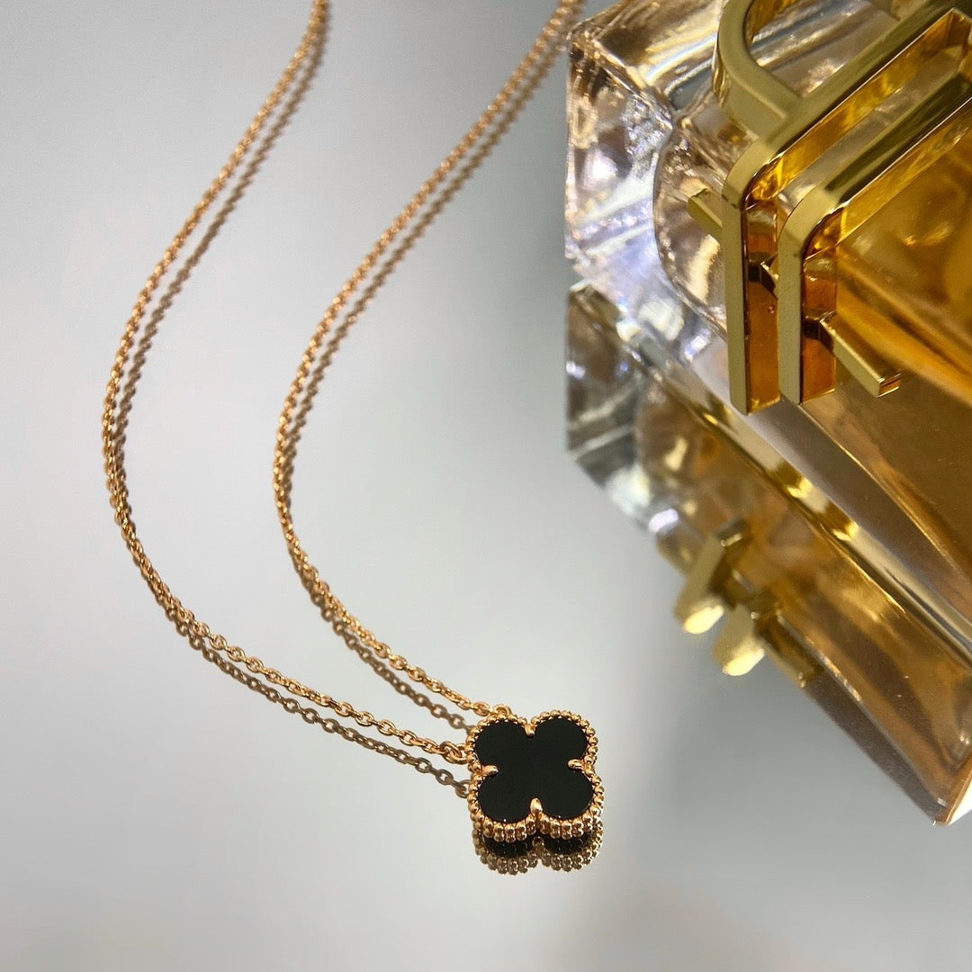[Clover Jewelery]CLOVER 15MM BLACK ONYX SINGLE FLOWER NECKLACE