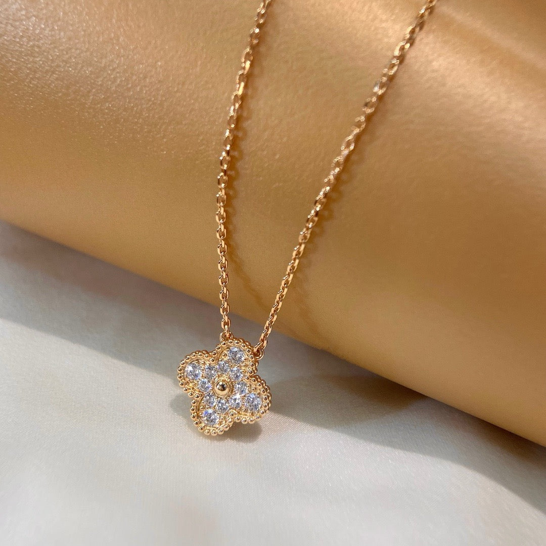 [Clover Jewelery]CLOVER 15MM DIAMOND SINGLE FLOWER NECKLACE