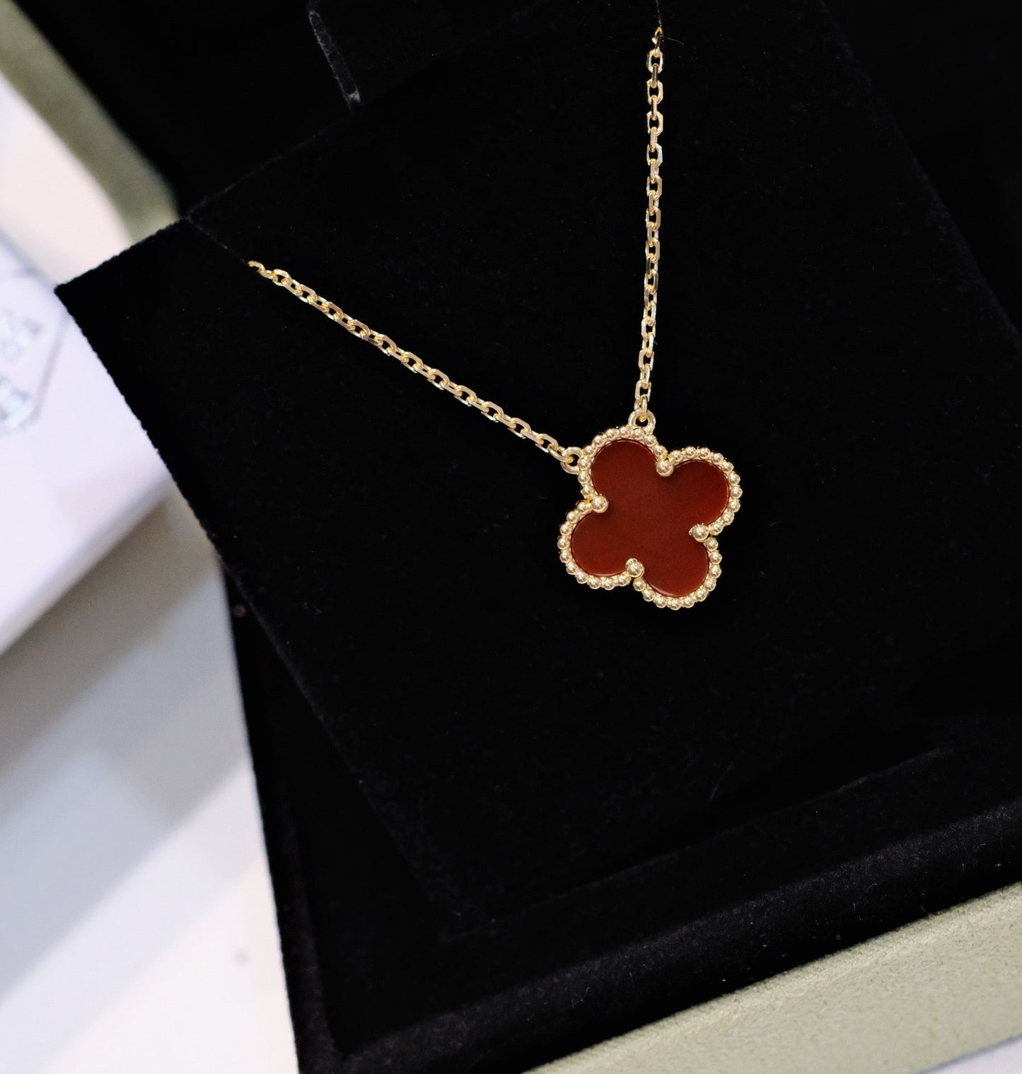 [Clover Jewelery]CLOVER 15MM CARNELIAN SINGLE FLOWER NECKLACE