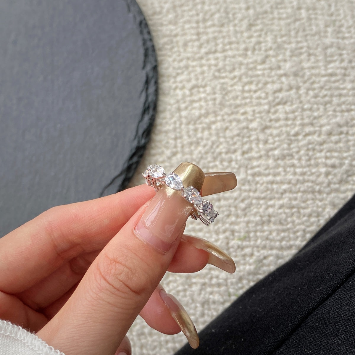 [Clover Jewelery]Exquisite Pear Cut Tennis Ring