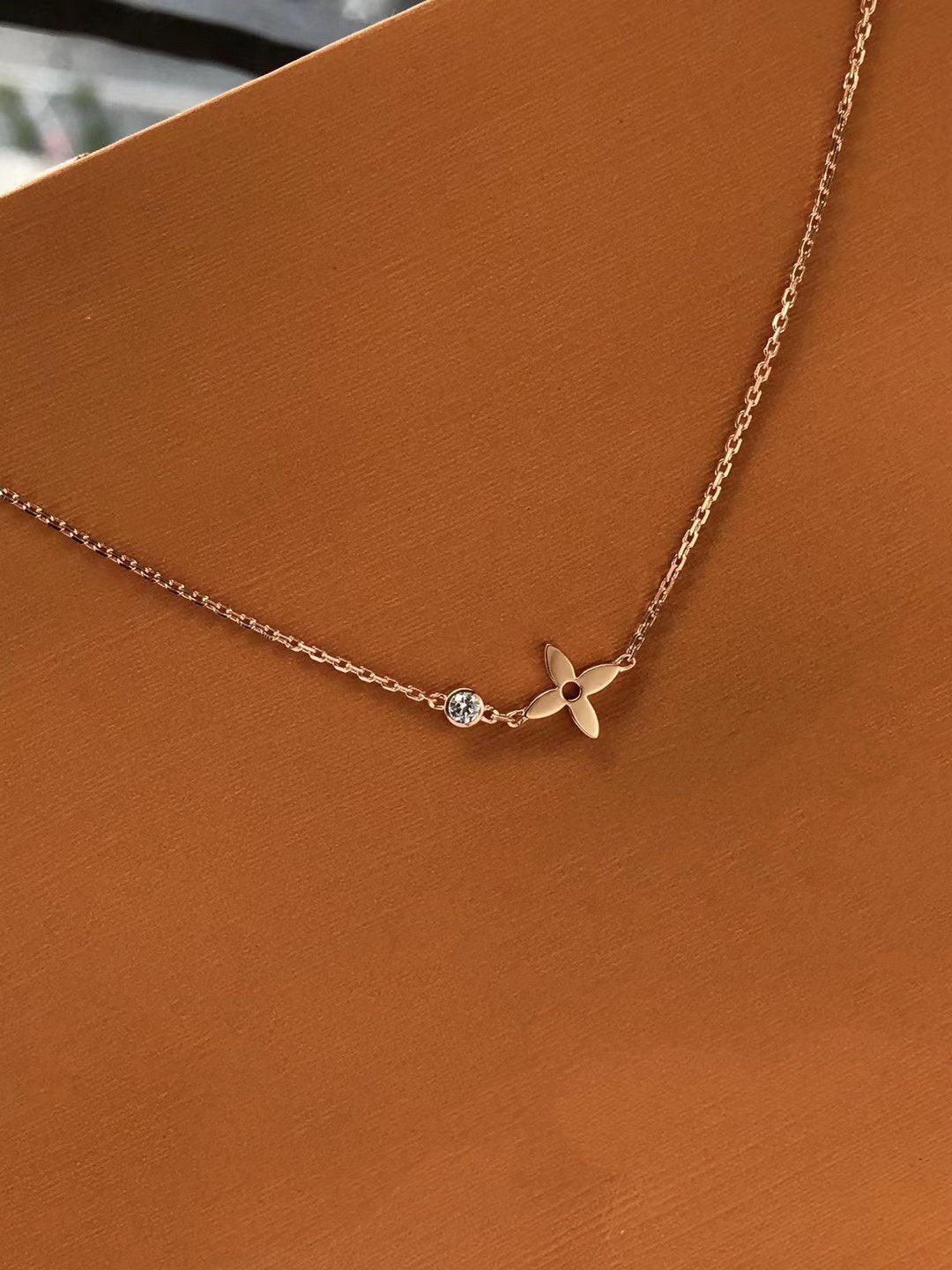 [Clover Jewelery]BLOSSOM PENDANT PINK GOLD AND DIAMOND