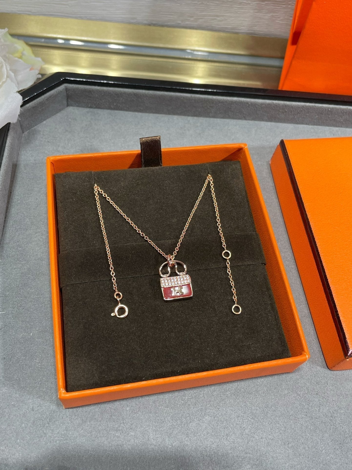 [Clover Jewelery]H CIRCE MOISSANITE PENDANT NECKLACE GOLD