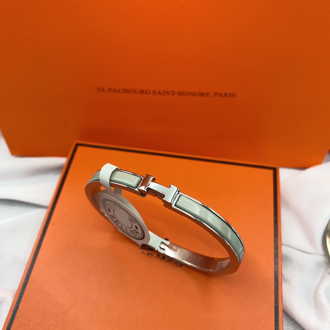 [Clover Jewelery]CLASSIC HM CLIC GREEN 8MM ENAMEL BRACELET