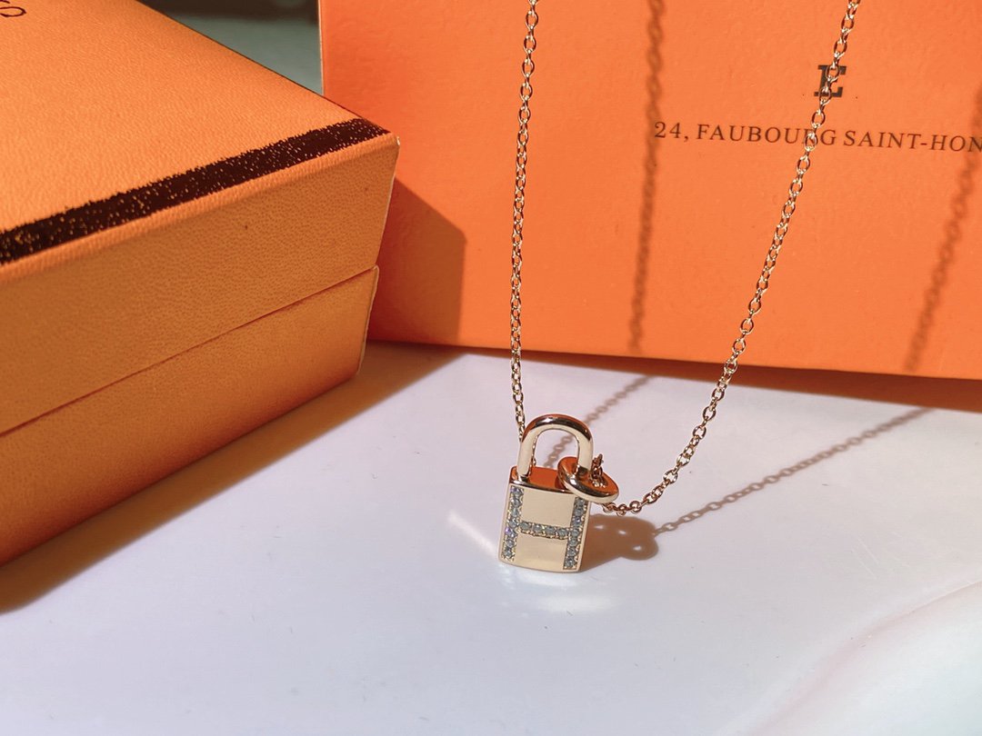 [Clover Jewelery]HM ADVANCED NICHE LOCK HEAD NECKLACE DIAMONDS