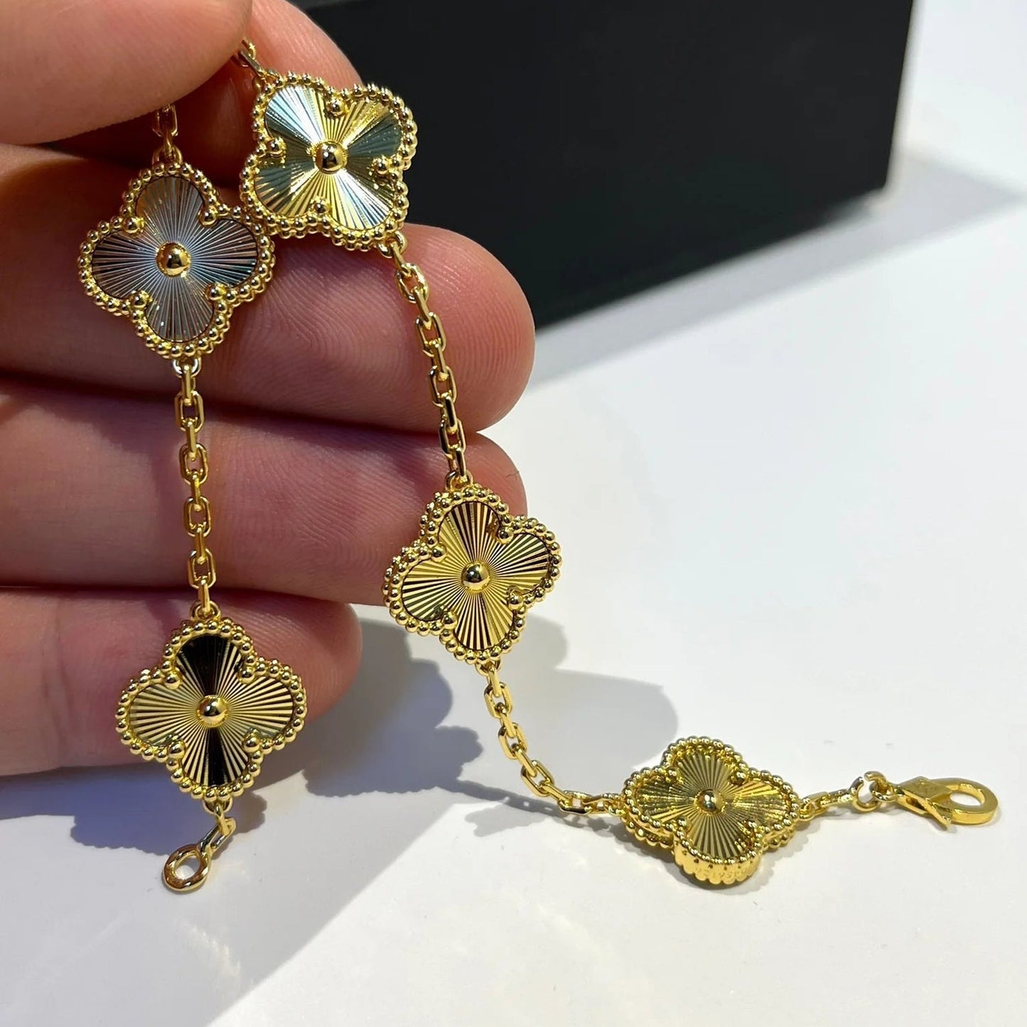 [Clover Jewelery]CLOVER 5 FLOWERS LASER BRACELET