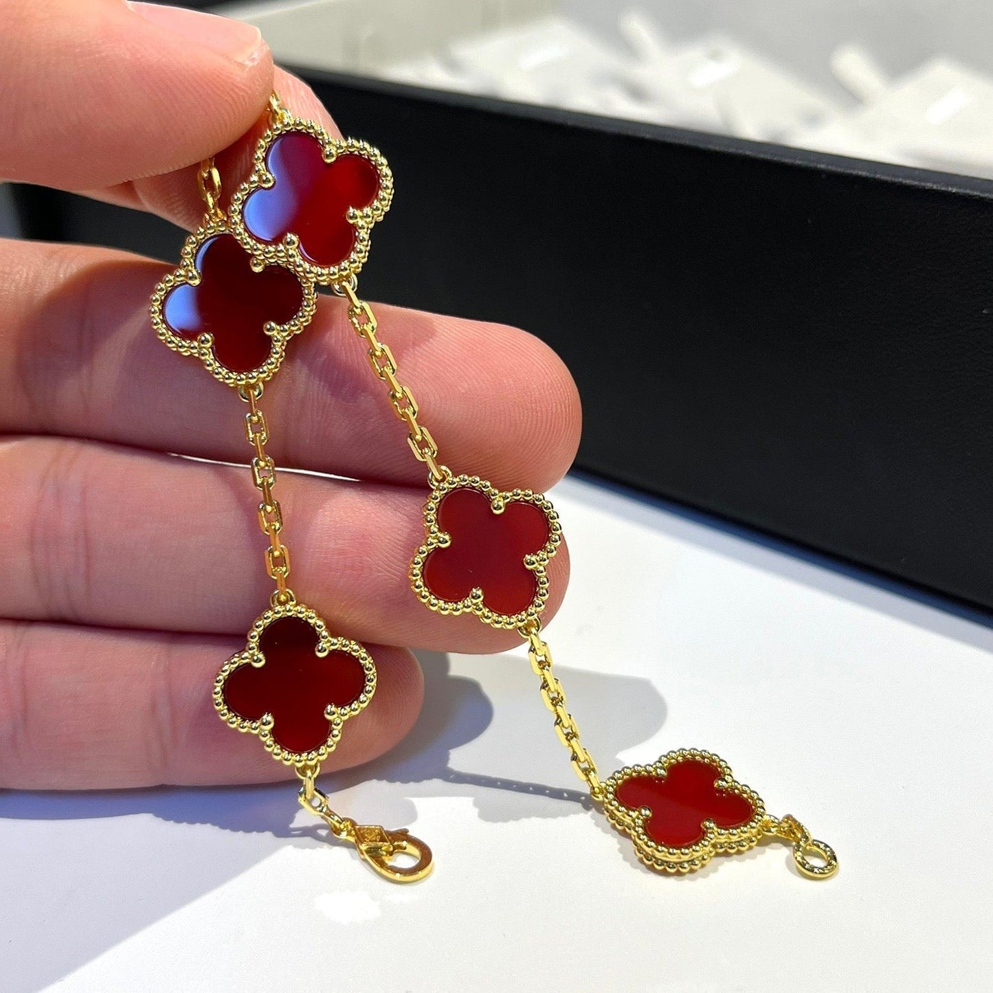 [Clover Jewelery]CLOVER 5 MOTIFS RED AGATE  BRACELET