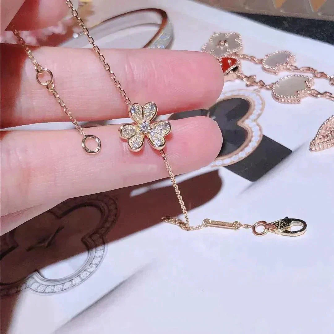 [Clover Jewelery]FRIVOLE GOLD FLOWER DIAMOND BRACELET