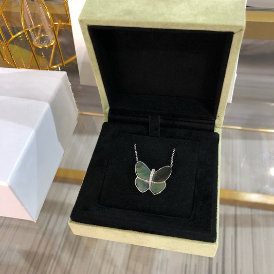 [Clover Jewelery]LARGE BUTTERFLY SILVER PENDANT DIAMOND NECKLACE