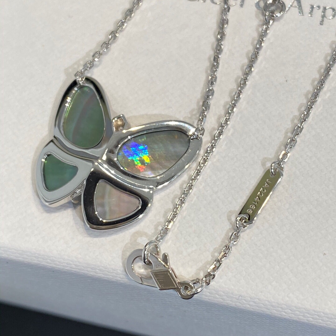 [Clover Jewelery]LARGE BUTTERFLY SILVER PENDANT DIAMOND NECKLACE