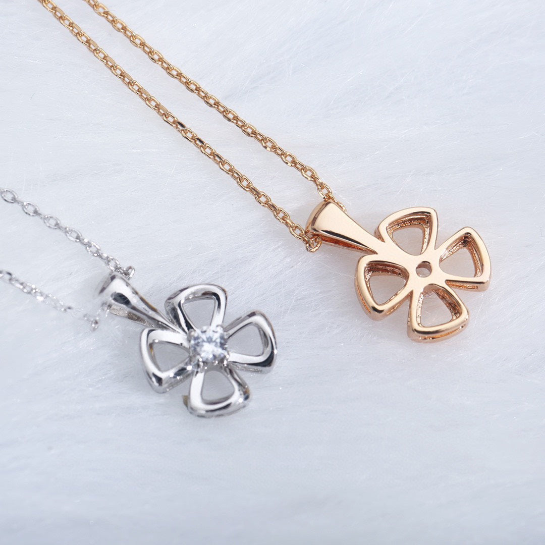 [Clover Jewelery]FIOREVER NECKLACE DIAMOND CENTER