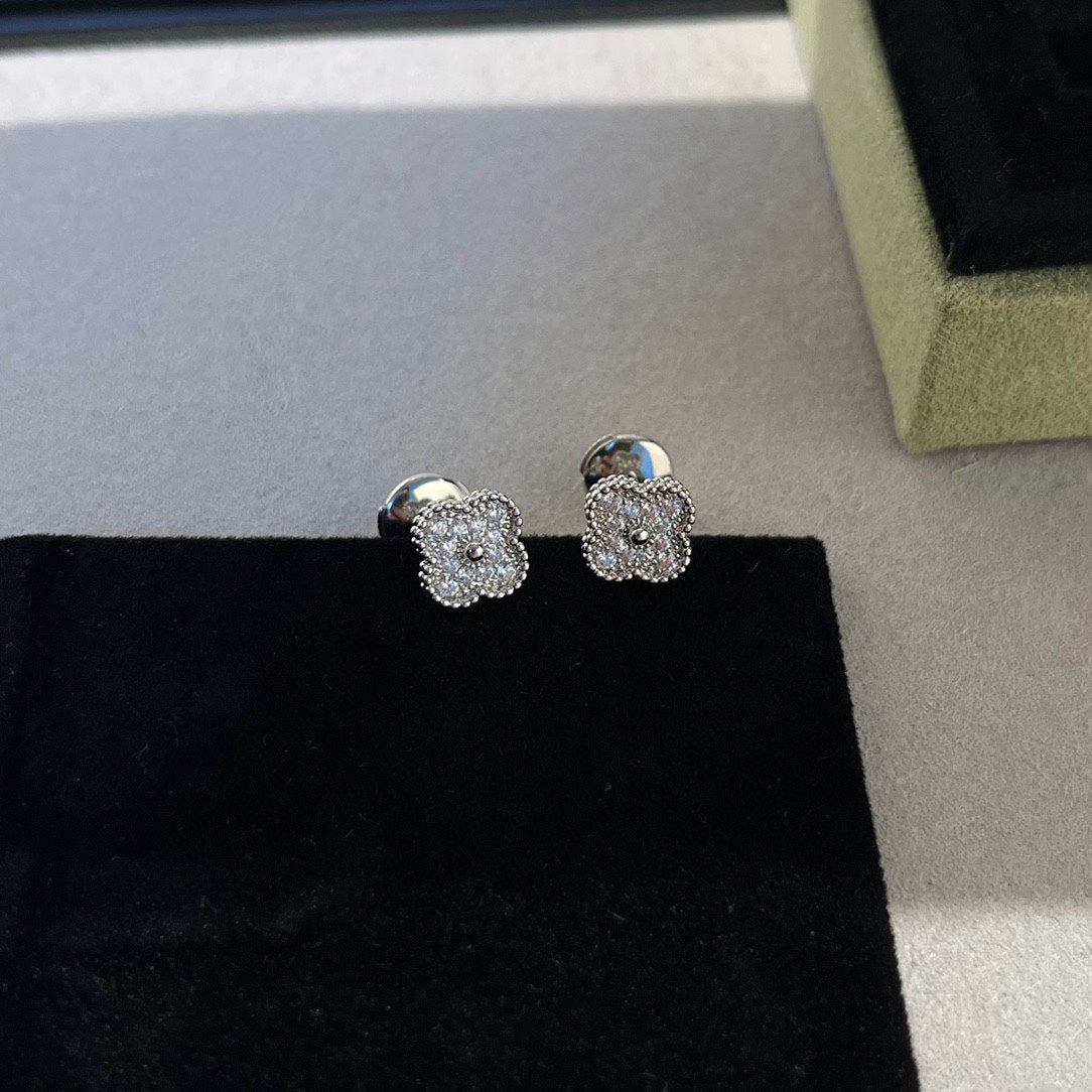 [Clover Jewelery]CLOVER MINI DIAMOND STUD EARRINGS